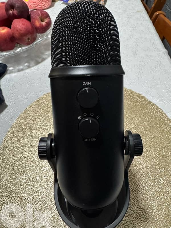 Logitech blue yeti usb microphone 1