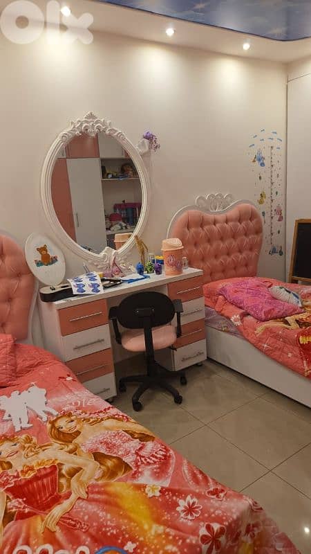 girl's bedroom 4