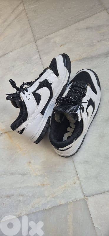 NIKE DUNKLOW REVERSED PANDAS SIZE 41 2