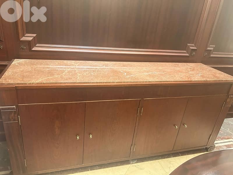 buffet with marble top 0
