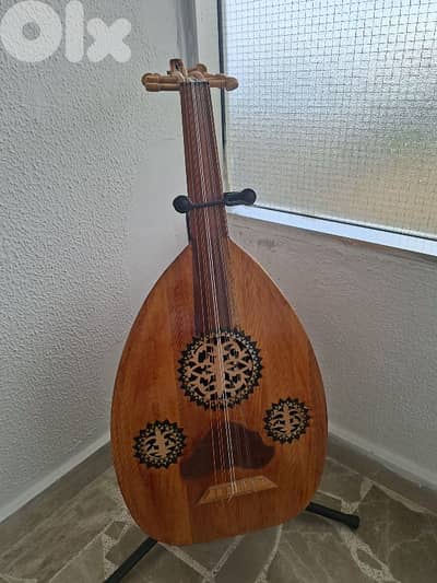 عود صناعة مصرية ممتاز