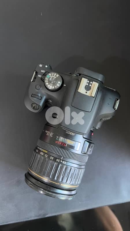 canon eos 2000D+ 2 fc card+ 2 batteries 5