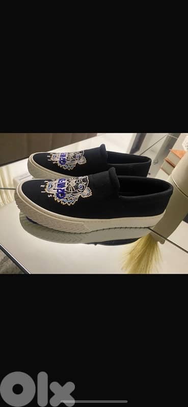 shose kenzo size 41 like new 0
