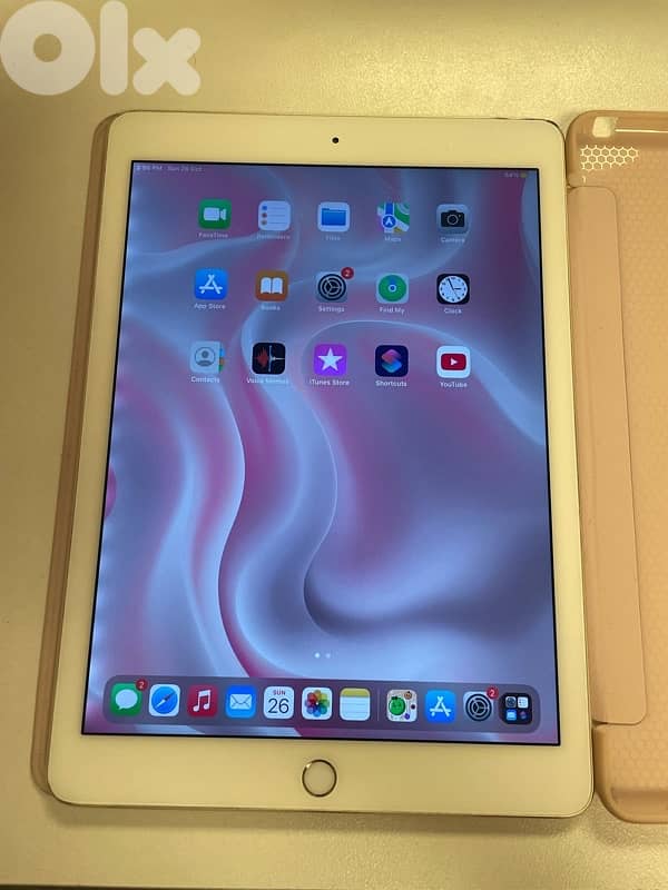 Ipad Air 2 in Gold, 16GB, 15.8. 3in 2