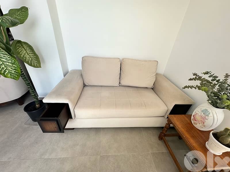 Full Living Room - 600$ Negotiable 1