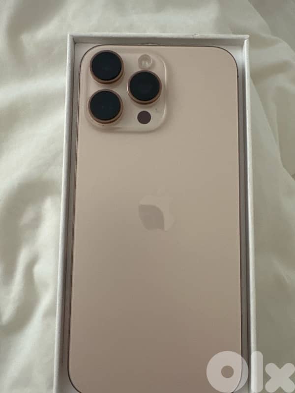 Iphone 16 pro max 256 gb very good condition like new 2