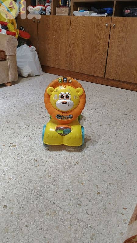 3-in-1 Grow-with-Me Lion Scooter 0