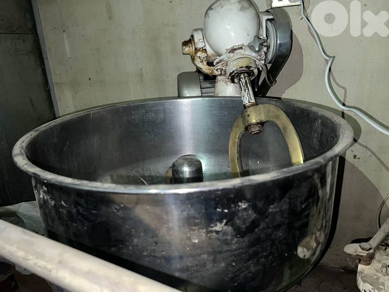 عدة محل حلويات 10