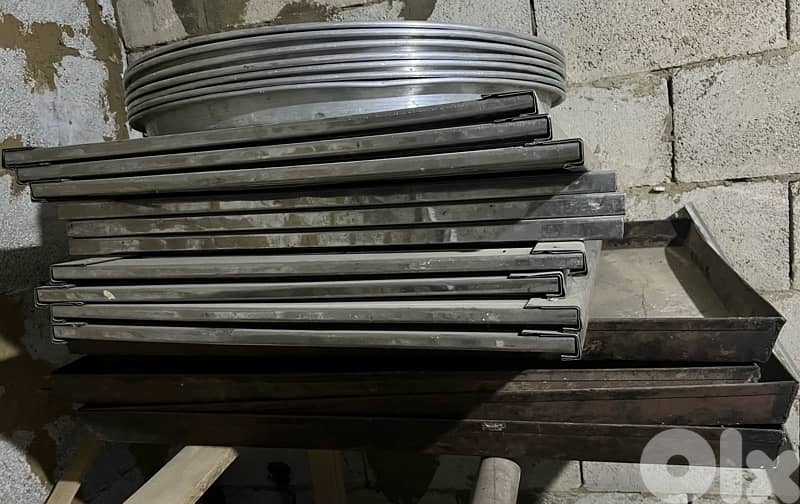 عدة محل حلويات 13