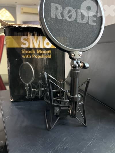 rode shock mount with popshield