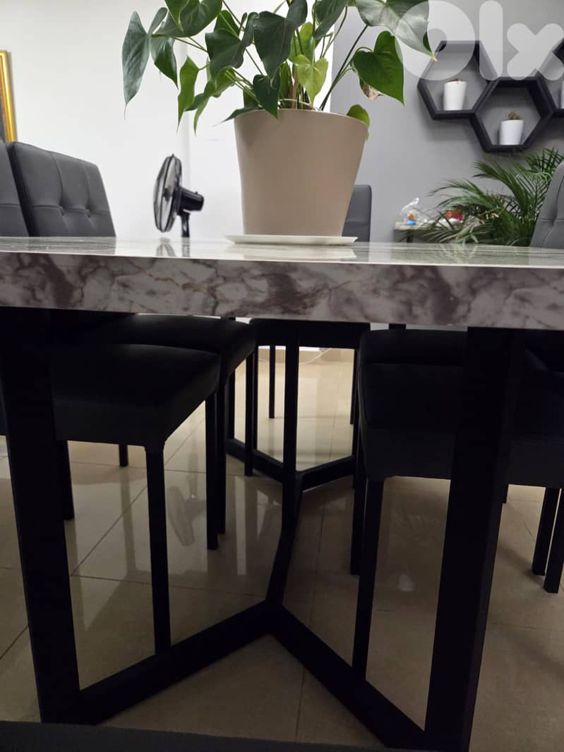 Dining room, used like new 2