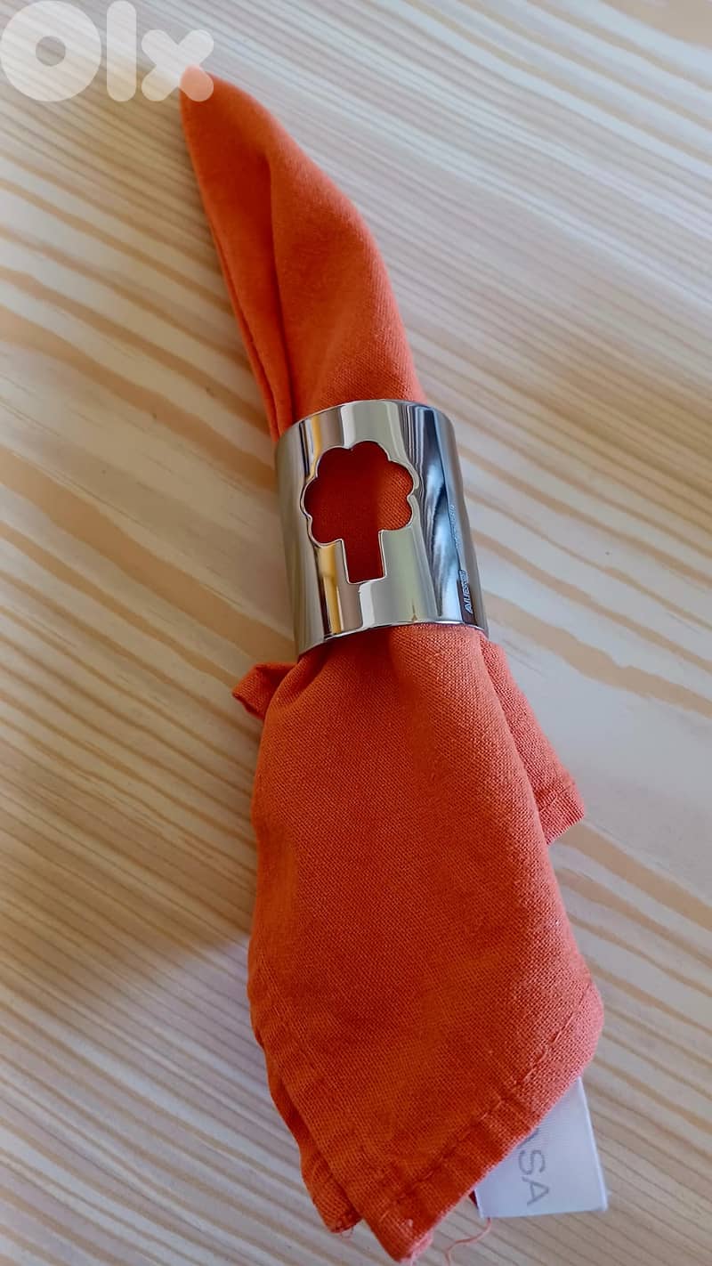 Alessi “Girotondo” Napkin Rings – 4 Pieces (Design King-Kong) 4
