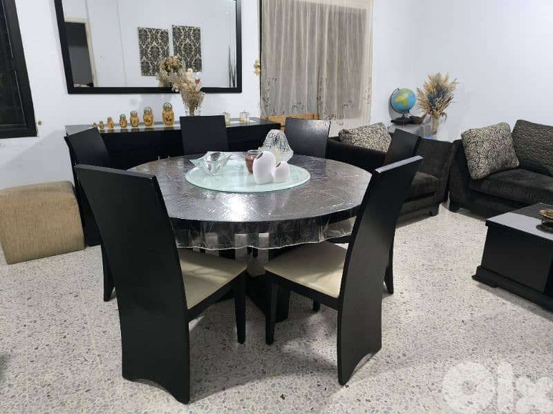 Mobilitop Dinning Table & 6 Chairs طاولة سفرة مع 6 كراسي 1