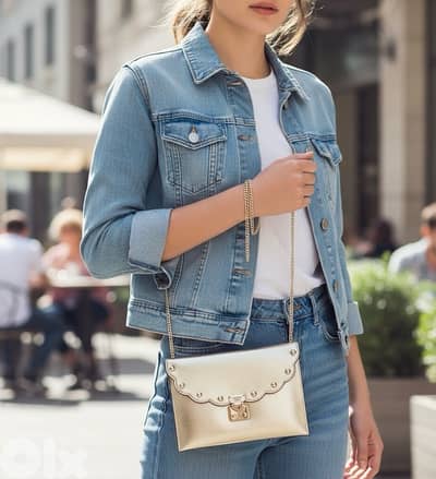 GUESS SMALL CLUTCH