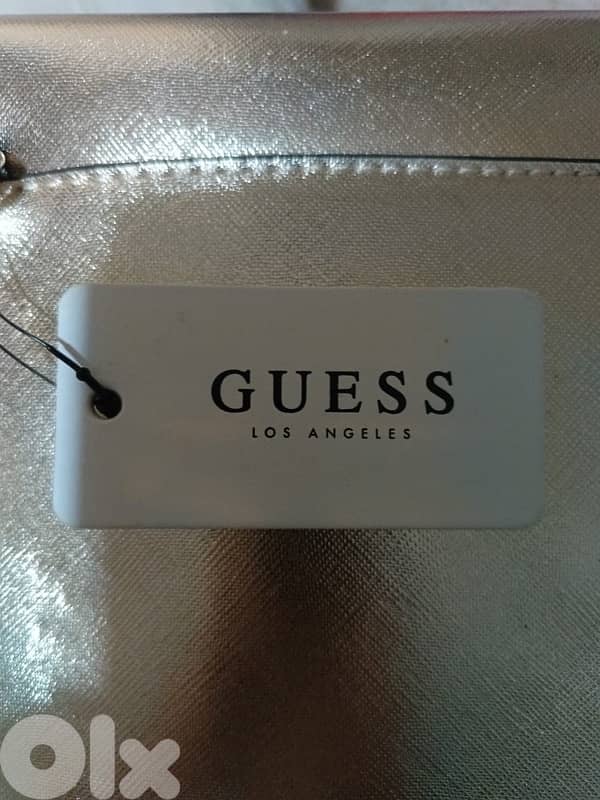 GUESS SMALL CLUTCH 2