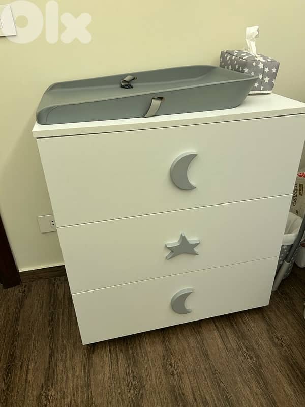 Baby Nursery/Bedroom for sale - Barely used 1