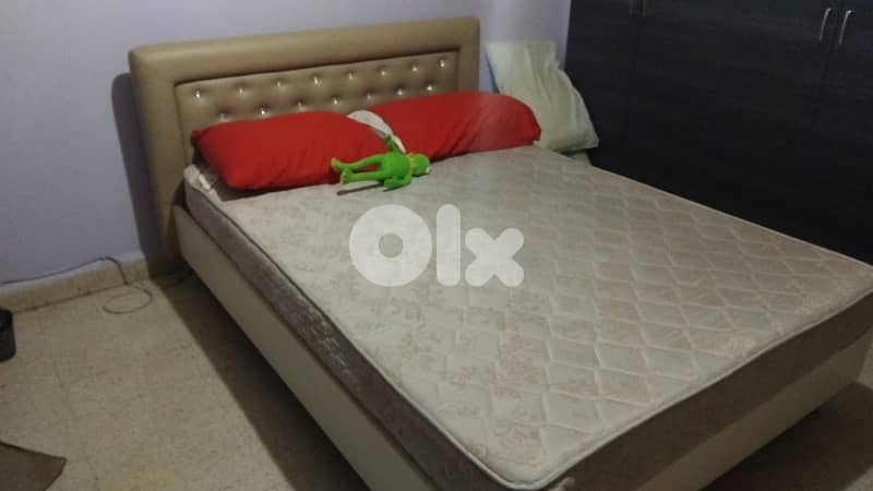bed with mattress 1