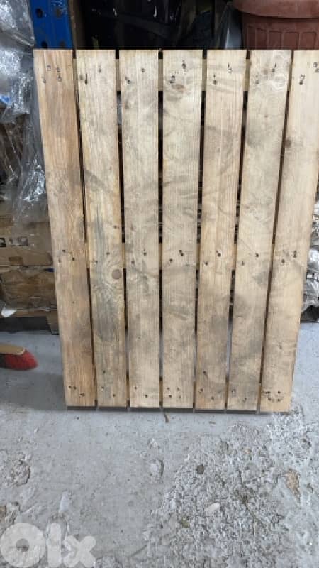 Wood pallets 0