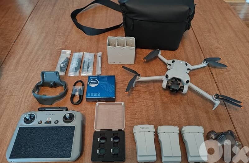 DJI Mini 4 Pro Drone Fly More Combo 0