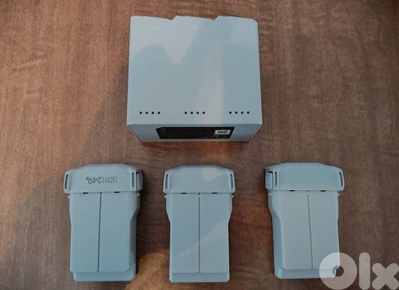 DJI Mini 4 Pro Drone Fly More Combo 1