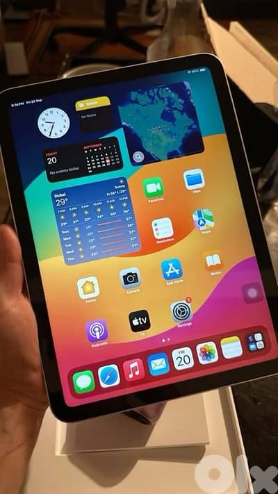 iPad 10 as new  ( like brand new )
