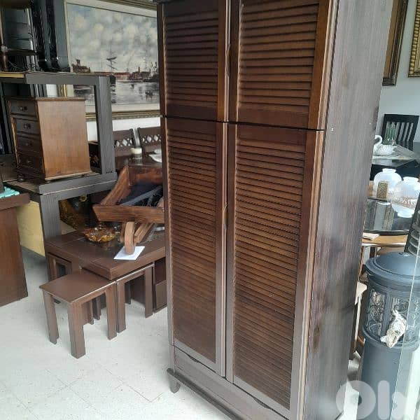 خزانة اوروبي شبه جديد 0