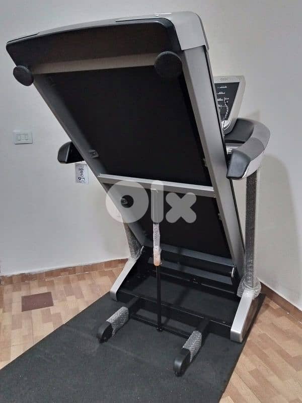 fitness line treadmill 3hp motor power automatic incline 7