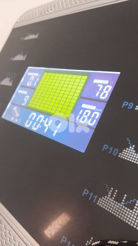 fitness line treadmill 3hp motor power automatic incline 9