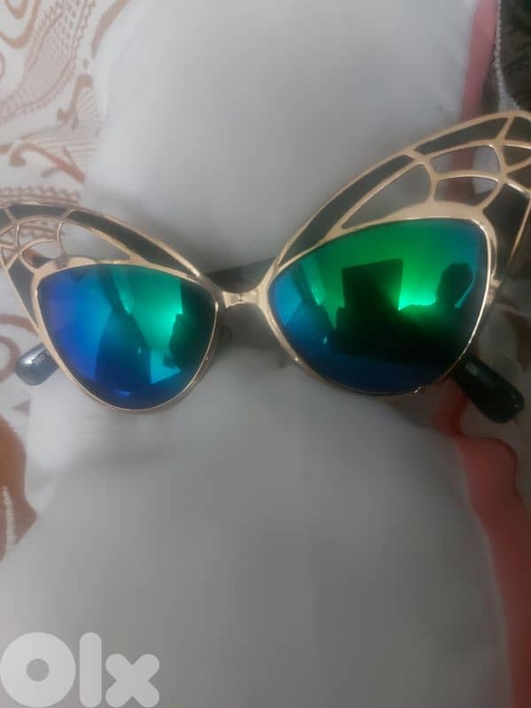للبيع نظارات شمسية نسائيه 5