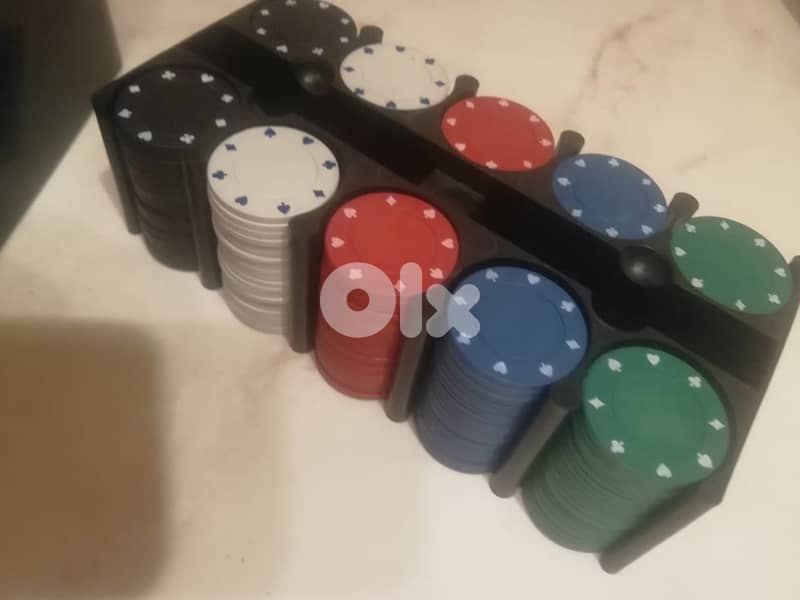 Things Texas hold em Poker chips plus 2 used playing cards 2