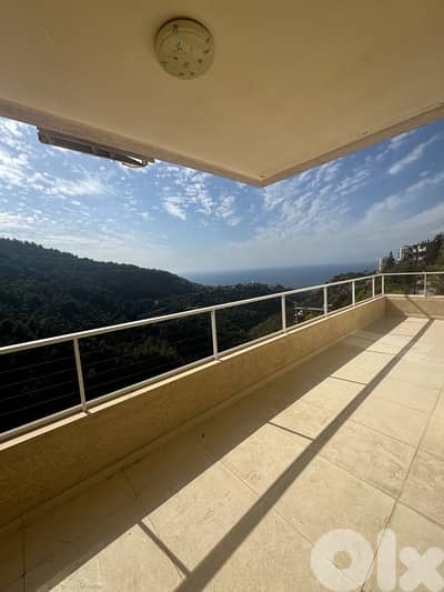 شقق للبيع – مستيتا، جبيل  مبنى جديد كليًا – منطقة هادئة وشارع خاص