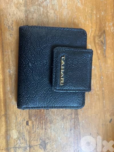 tahari black wallet