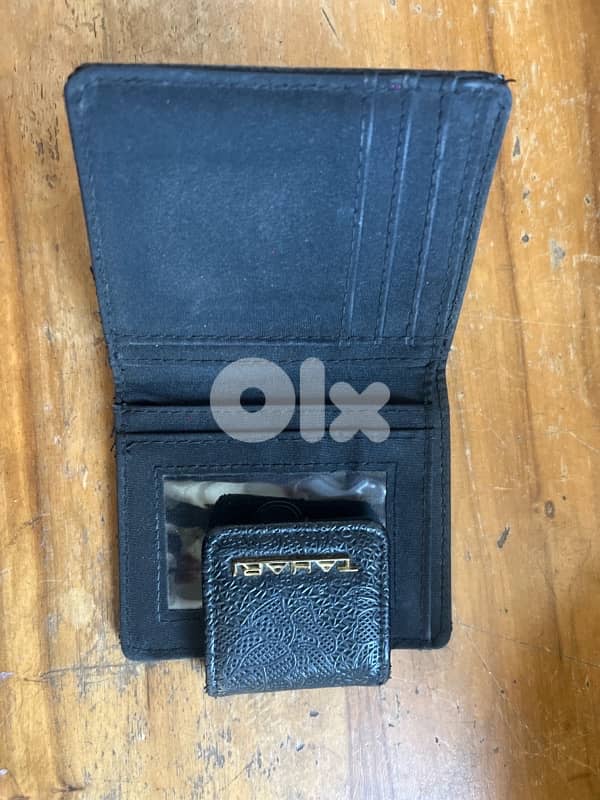tahari black wallet 1