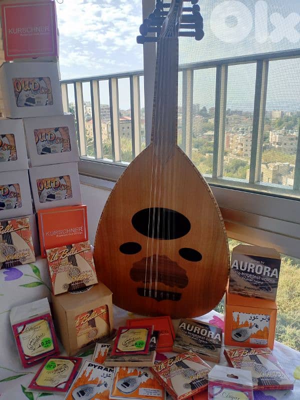 عود مميز بالصوت والأخشاب والصناعة بسعر روعة 3