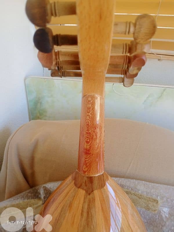 عود مميز بالصوت والأخشاب المستخدمة بالصناعة 17