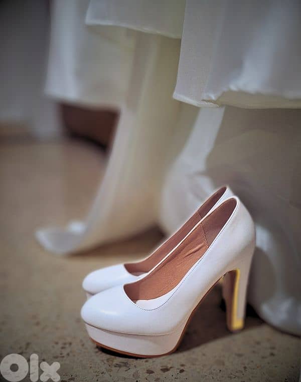 White double heels 1