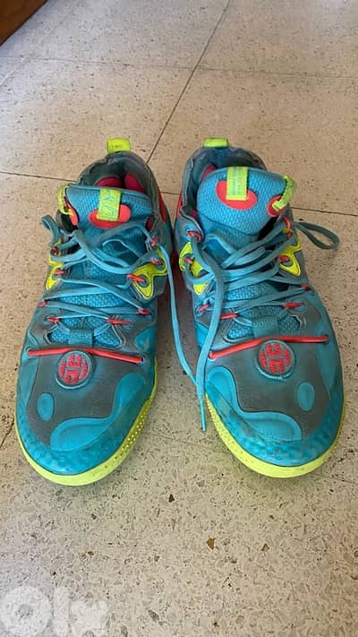 basketball shoes