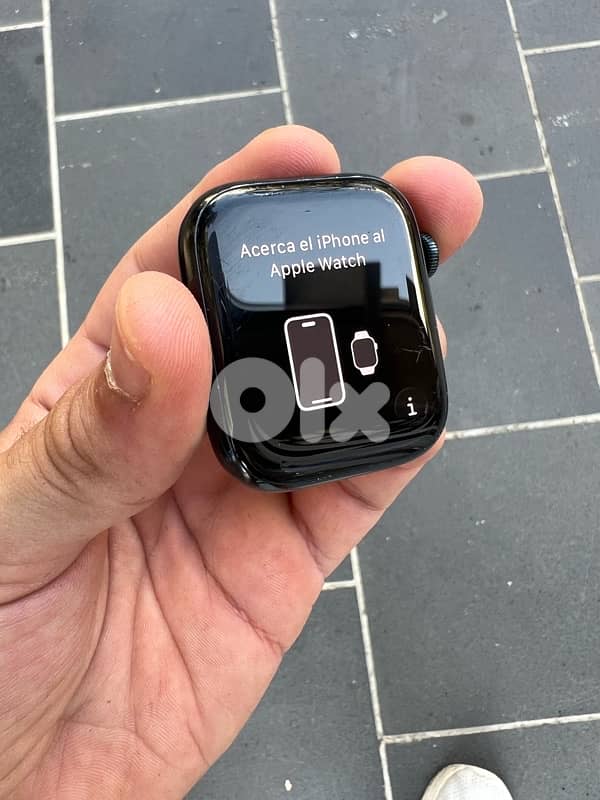 apple watch s8 used like new 6