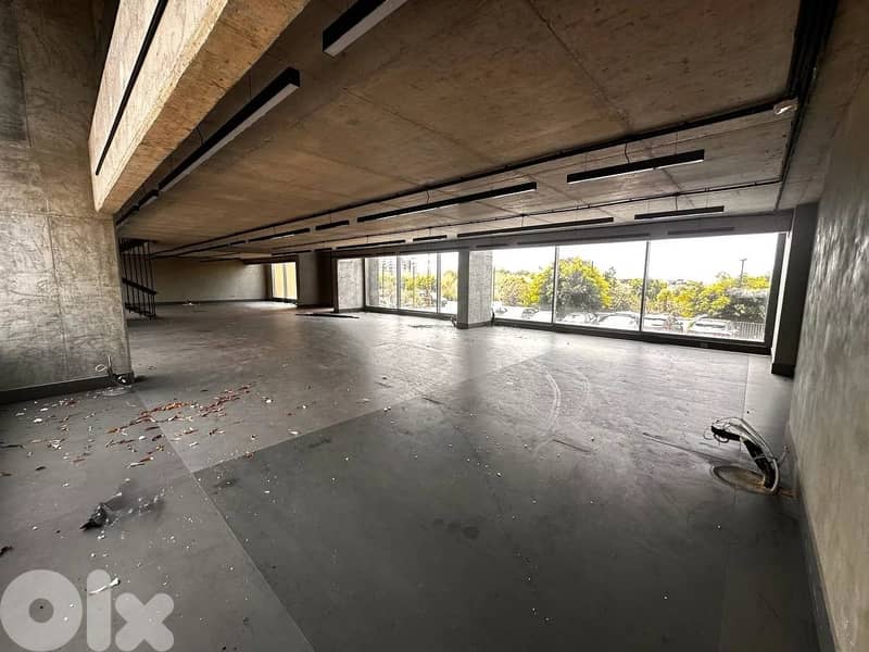 DBAYEH, PRIME LOCATION SHOWROOM FOR RENT - ضبية معرض للإيجار 0