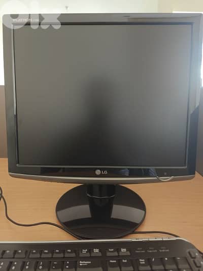 Free Monitor + Keyboard + Mouse