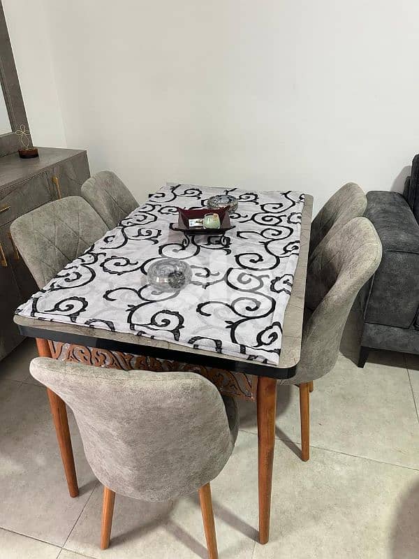Classic Dinning Room 1