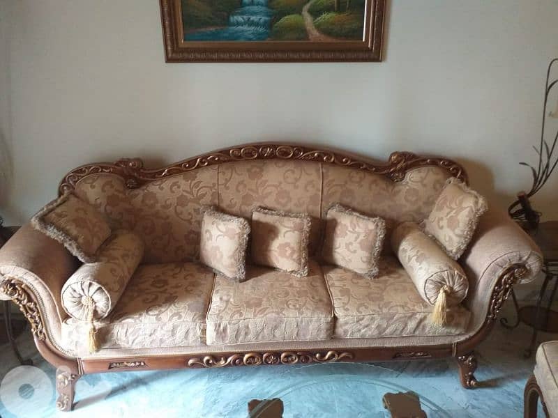 طاولة سفرة و صالون للبيع 1