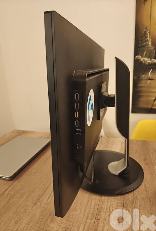 Philips 28" UltraClear 4K display 1