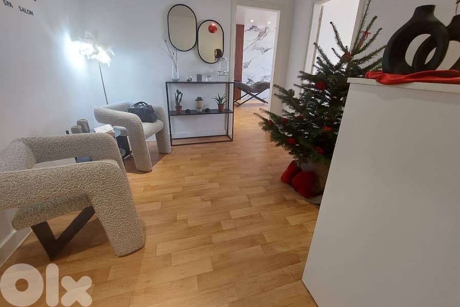 Office for rent with a Panoramic viewمكتب للاجار على الاتوستراد الزلقا 0