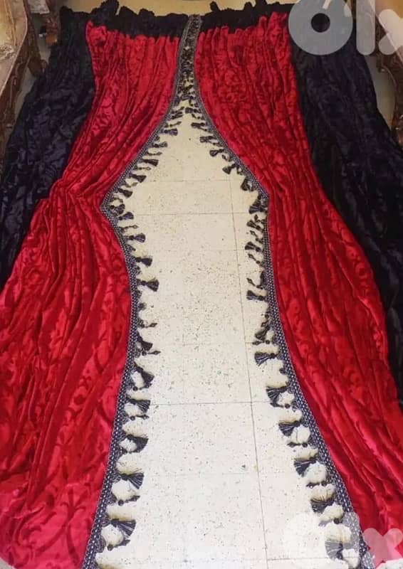 صالون ٤ قطع مع برداية و سجادة و طاولة TV 4