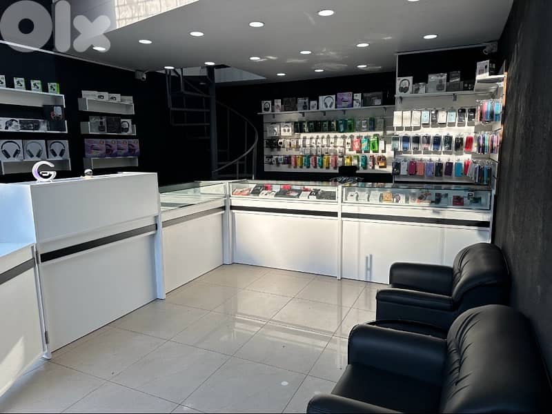 محل تلفونات كامل للبيع 0