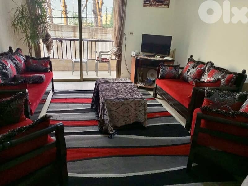 صالون ٤ قطع مع برداية و سجادة و طاولة TV 1