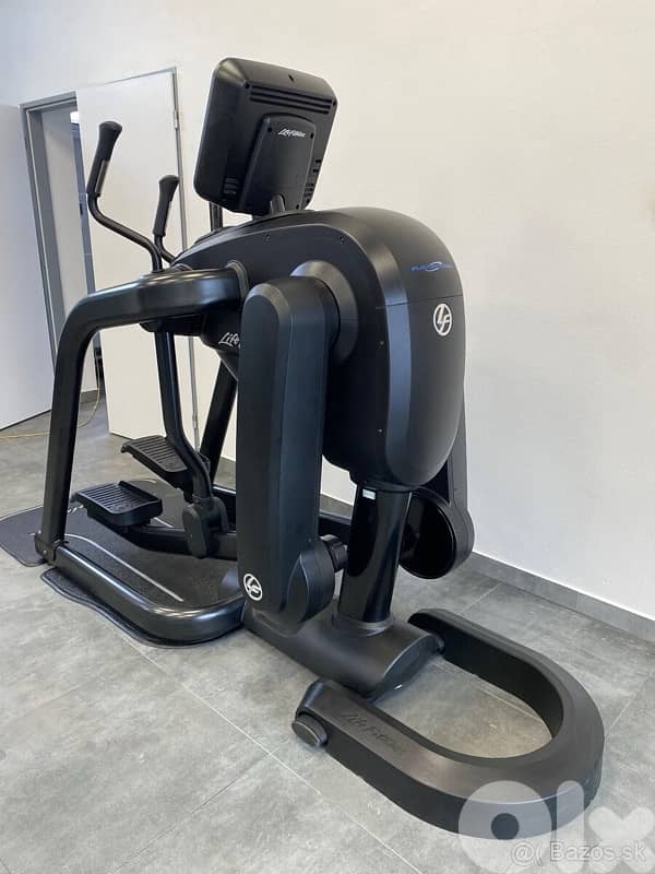 2 Life Fitness Discover SE 95FS Elevation Flexstrider Fitness like new 4