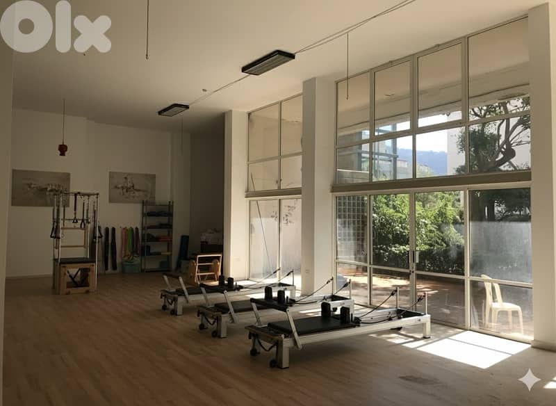 High Ceilings Shop for rent 0