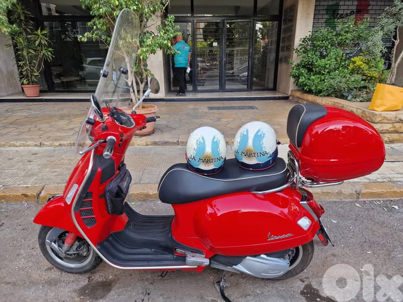 Vespa 300 HPE one owner ANB source 0